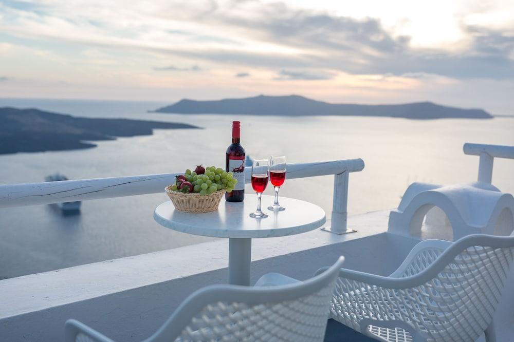 Asma Suites Тира Экстерьер фото